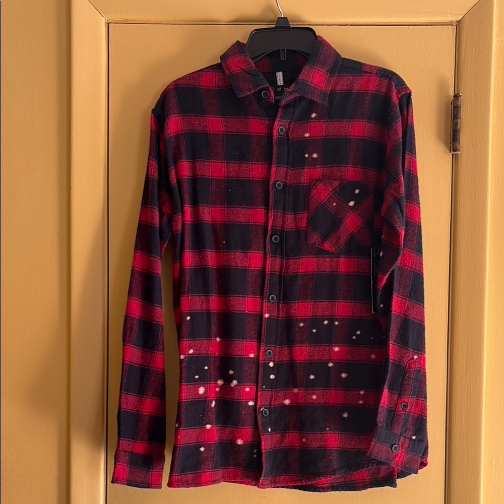 Navy Yard Red and Black Plaid Button Down Flannel Shirt size medium